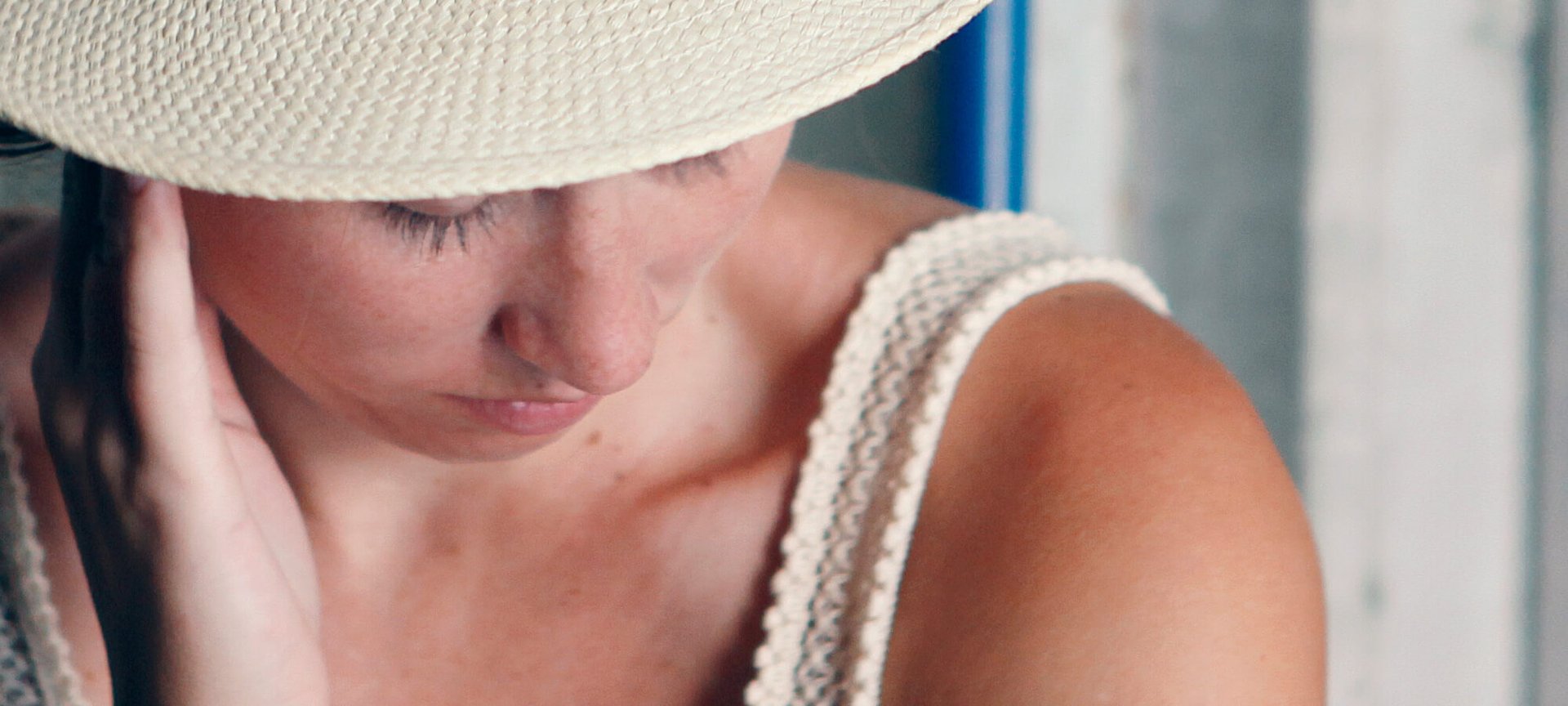 아름다운 태닝 피부를 오랫동안 유지하기 위한 5가지 뷰티 팁 히어로